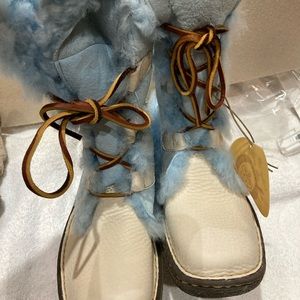 Born NWTS Blue leather suede Lamb fur size US 6 EU 36.5 mid-calf height BORN